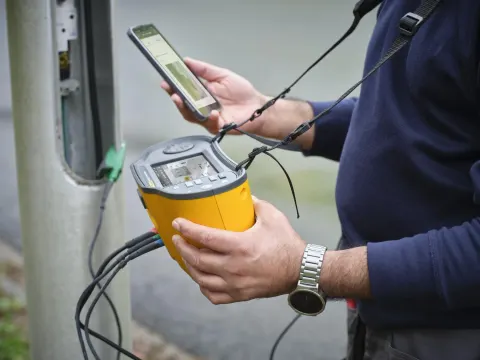Fluke 1674 FC FTT Comprobador de instalaciones multifunción con software TruTest — Comprobación Eléctrica